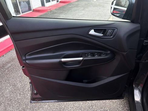 Used 2019 Ford Escape SEL image 10