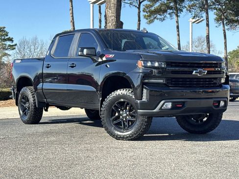 Used 2020 Chevrolet Silverado 1500 LT Trail Boss image 2