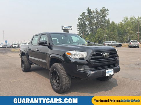 Used 2018 Toyota Tacoma SR AWD/4WD image 1