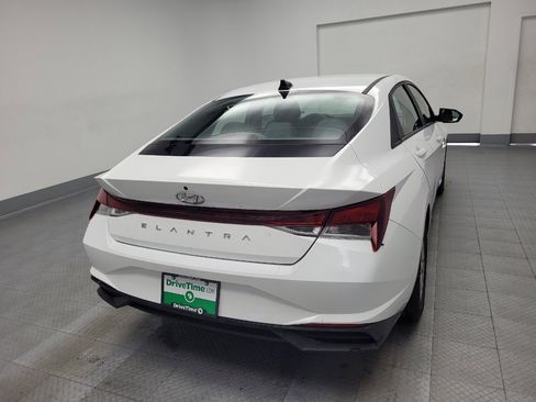 Used 2021 Hyundai Elantra SE image 7