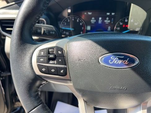 Used 2023 Ford Explorer XLT w/ Equipment Group 202A image 28
