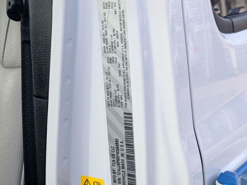 Used 2023 Jeep Wrangler Unlimited Sahara image 34