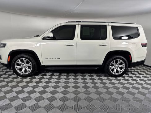 Used 2022 Jeep Wagoneer Series II AWD/4WD image 2
