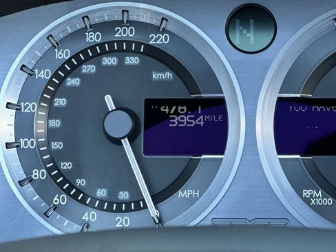 Used 2008 Aston Martin V8 Vantage Roadster image 22