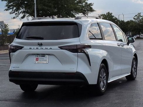 Certified 2025 Toyota Sienna XLE w/ XLE Plus Package AWD/4WD image 5