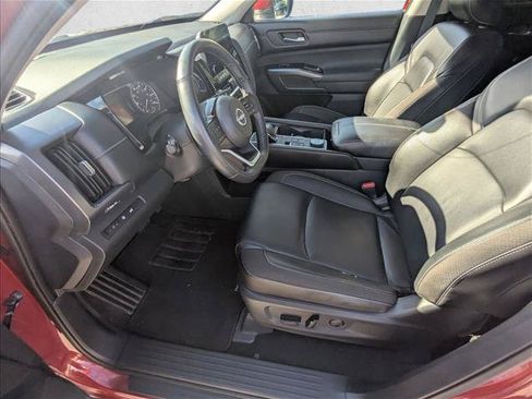 Used 2022 Nissan Pathfinder SL AWD/4WD image 12