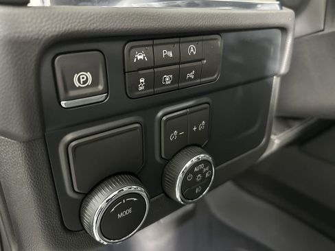 New 2026 Chevrolet Suburban LT w/ Comfort Package image 12