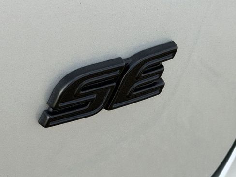 Used 2025 Toyota Corolla SE FWD image 11