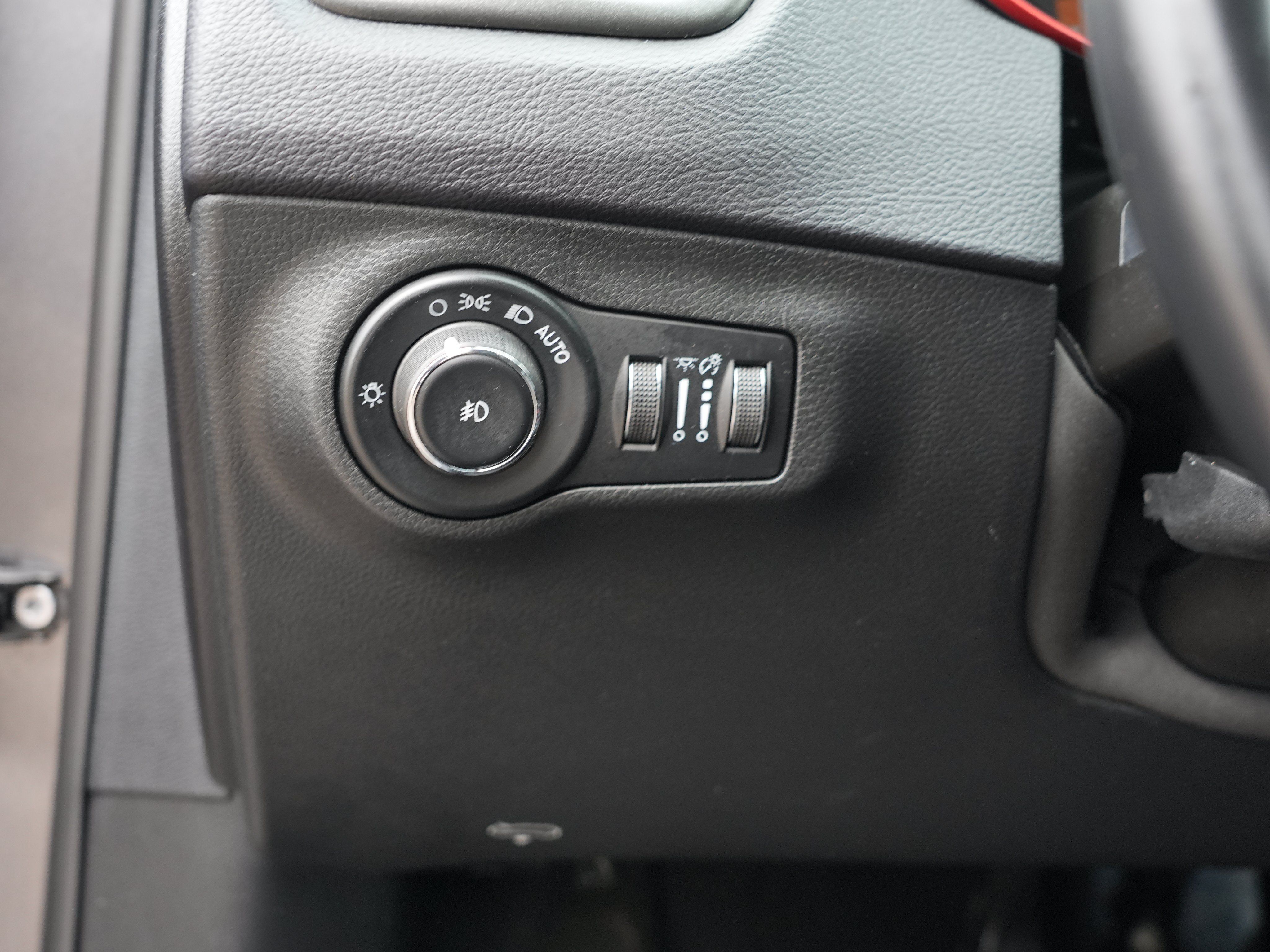Used 2017 Jeep Compass Trailhawk AWD/4WD image 17