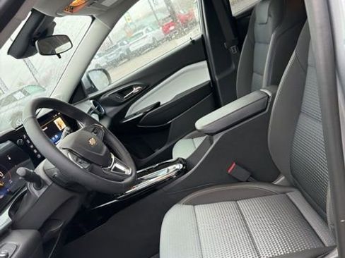 Used 2026 Chevrolet Trax LT w/ Driver Confidence Package image 10