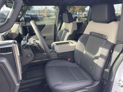 New 2026 GMC Hummer EV 4x4 Crew Cab image 19