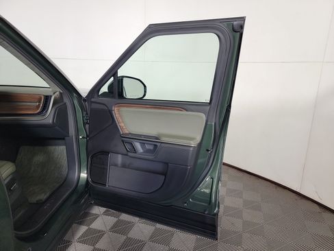 Used 2024 Rivian R1S Adventure AWD/4WD image 18