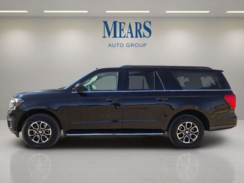 Used 2022 Ford Expedition Max XLT image 2