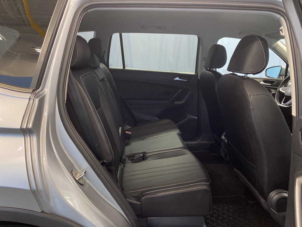 Used 2023 Volkswagen Tiguan SE AWD/4WD image 34