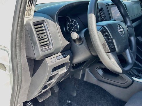 Used 2024 Nissan Frontier S w/ Technology Package RWD image 10