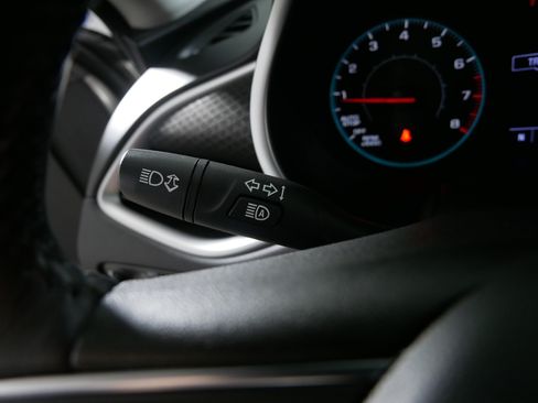 Used 2022 Chevrolet Malibu LT FWD image 32