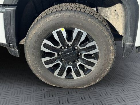 New 2026 GMC Sierra 3500 Denali Ultimate image 28