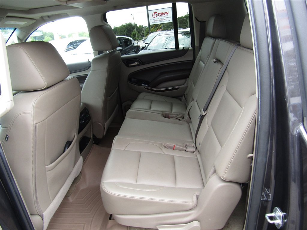 Used 2018 Chevrolet Suburban LT AWD/4WD image 17