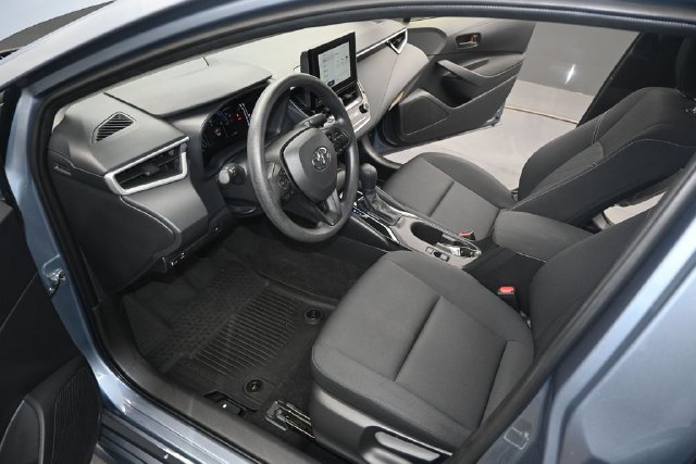 Used 2026 Toyota Corolla LE w/ LE Premium Package FWD image 4