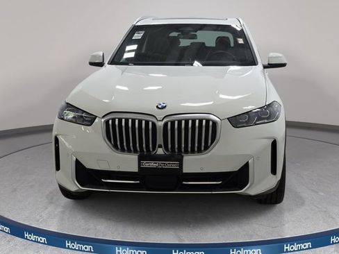 Certified 2025 BMW X5 xDrive40i w/ Premium Package AWD/4WD image 2