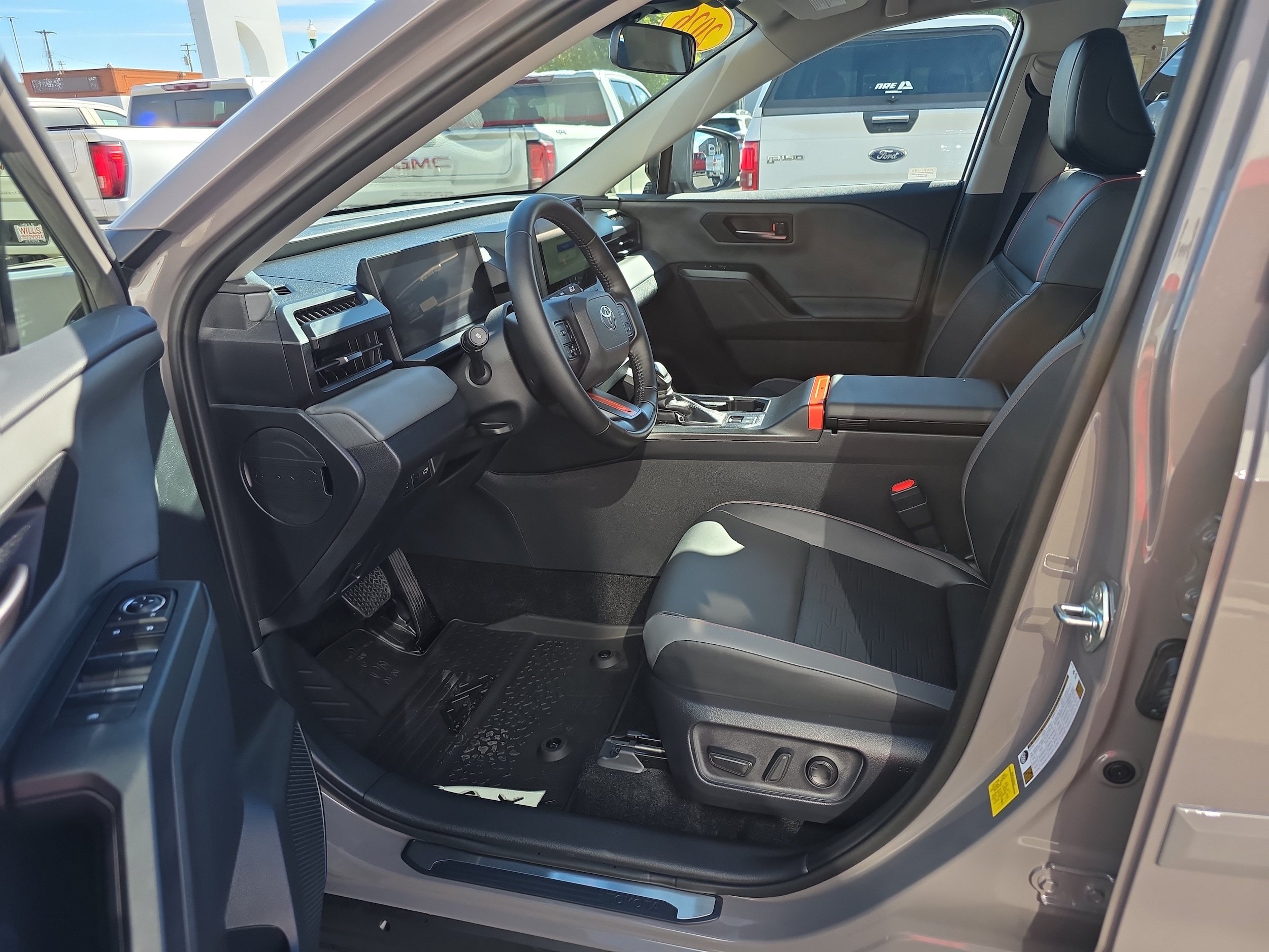 Used 2026 Toyota RAV4 AWD Plug-in Hybrid image 2