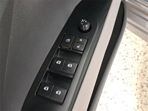 Used 2019 Toyota Camry SE w/ Convenience Package image 22