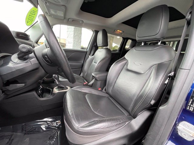 Used 2016 Jeep Renegade Limited AWD/4WD image 12