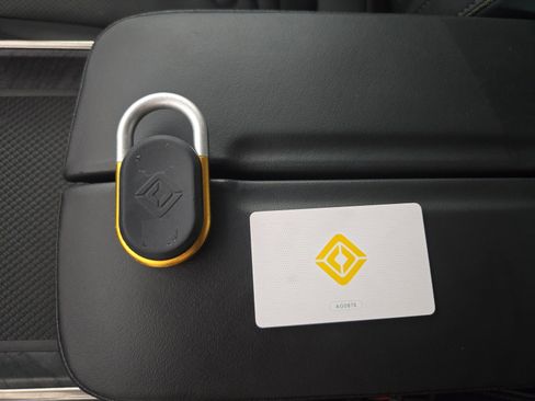 Used 2023 Rivian R1T Adventure image 29