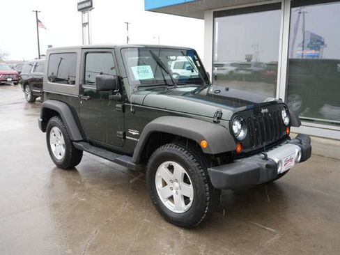 Used 2010 Jeep Wrangler Sahara w/ Trailer Tow Group AWD/4WD image 23