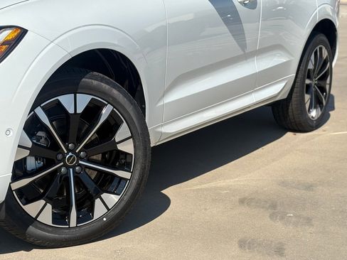New 2026 Volvo XC60 B5 Plus w/ Protection Package Premier image 9