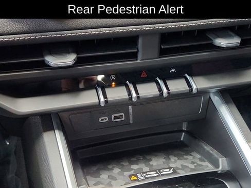 Used 2026 Chevrolet Colorado LT w/ LT Convenience Package image 43