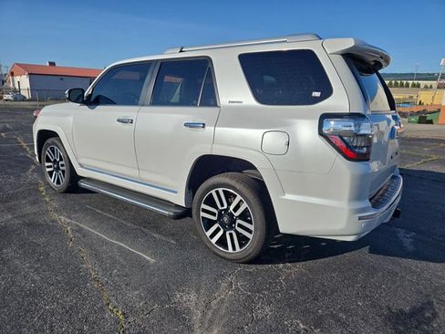 Used 2024 Toyota 4Runner Limited AWD/4WD image 6