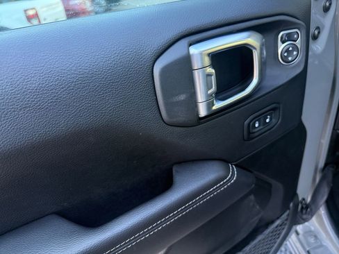 Used 2022 Jeep Wrangler Unlimited Sahara 4xe image 11