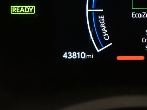 Used 2025 Toyota Camry SE image 23