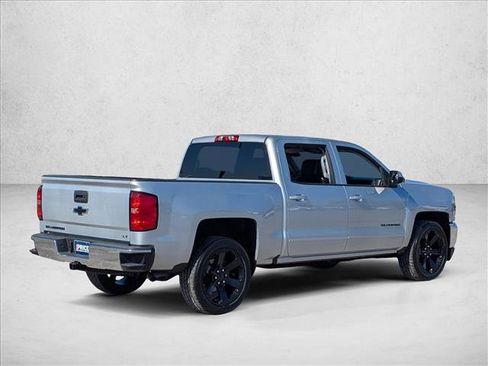 Used 2017 Chevrolet Silverado 1500 LT w/ Trailering Package image 5