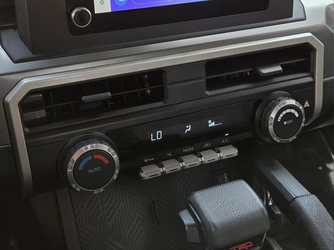 Used 2024 Toyota Tacoma TRD Off-Road AWD/4WD image 20