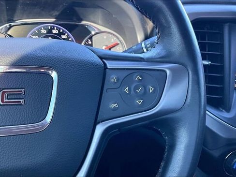 Used 2022 GMC Acadia AT4 w/ Technology Package image 11