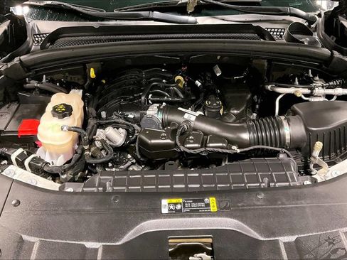Used 2023 Jeep Grand Cherokee Limited RWD image 11