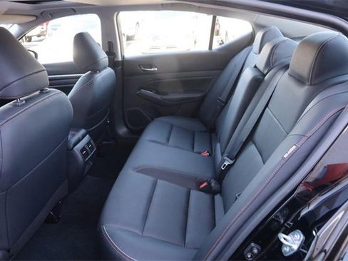 Certified 2024 Nissan Altima 2.0 SR image 10