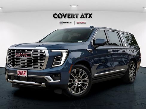 Used 2025 GMC Yukon XL Denali w/ Denali Reserve Package image 1