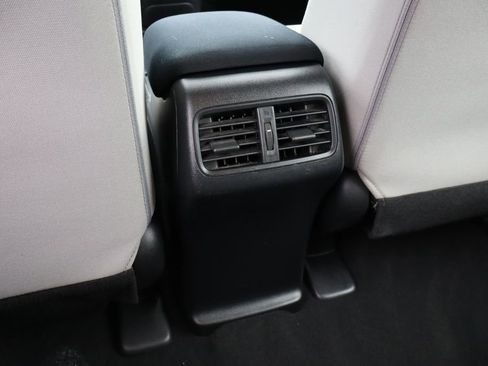 Used 2016 Honda CR-V LX image 31