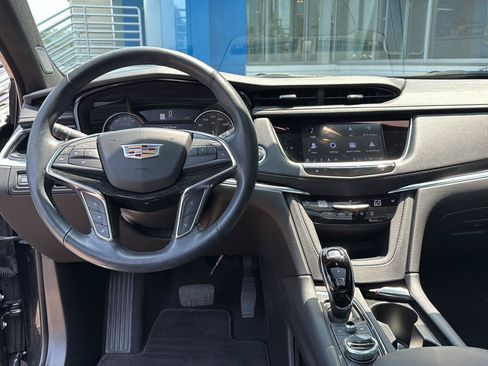 Used 2023 Cadillac XT5 Premium Luxury AWD/4WD image 16