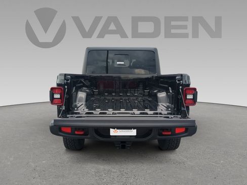 New 2025 Jeep Gladiator Rubicon image 16