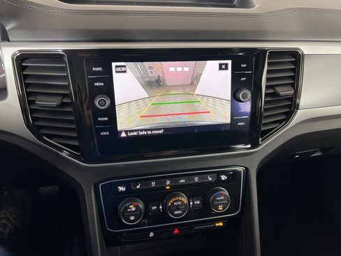 Used 2021 Volkswagen Atlas Cross Sport SEL Premium image 12