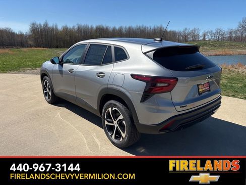 New 2026 Chevrolet Trax RS w/ Driver Confidence Package FWD image 7