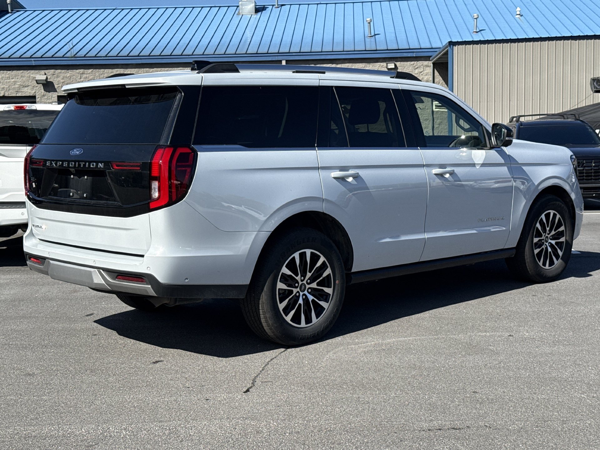 Certified 2025 Ford Expedition Platinum AWD/4WD image 18