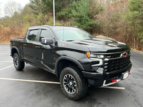 Used 2024 Chevrolet Silverado 1500 ZR2 image 8