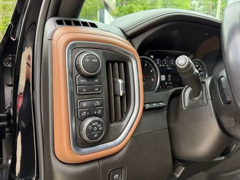 Used 2022 Chevrolet Silverado 2500 High Country w/ LPO, Hitch Package AWD/4WD image 27