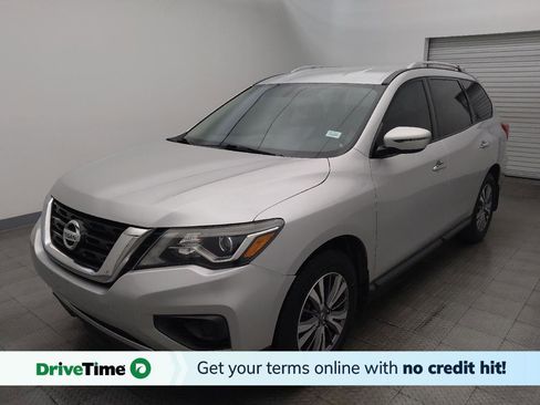 Used 2020 Nissan Pathfinder S image 1