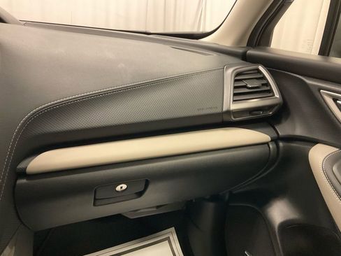 Used 2023 Subaru Forester Limited image 31